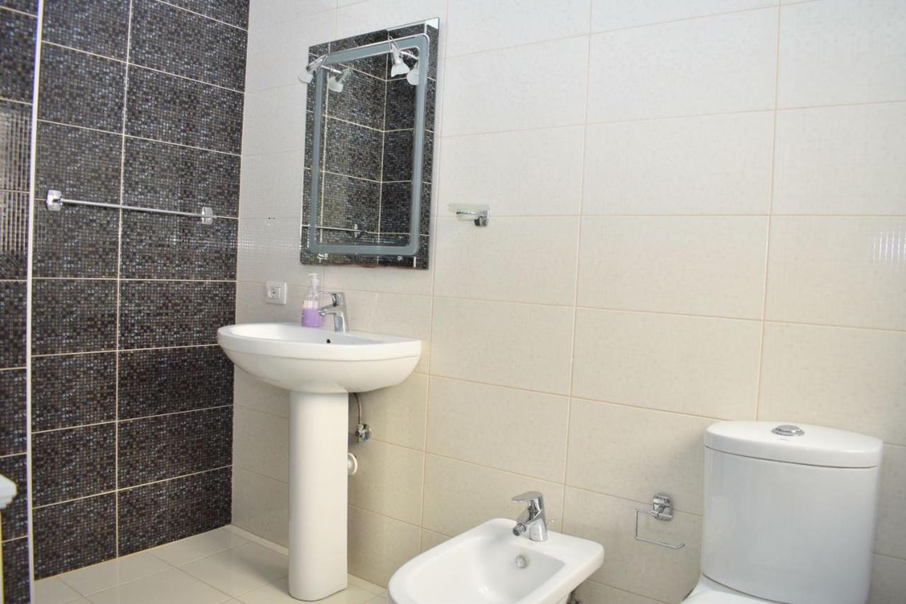 Rezidenca Primavera Apartments ดูร์เรส ภายนอก รูปภาพ
